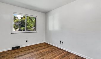 321 Fairview Ct, Ballwin, MO 63021