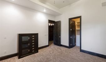 33 Promontory Ridge Dr, Las Vegas, NV 89135