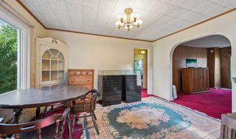 327 E 37th St, Anderson, IN 46013