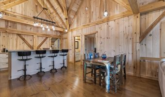 116 Big Barndoor Is, Alton, NH 03810