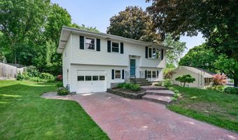 22 Collegeview Dr, Albany, NY 12211