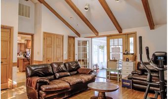 7 Mapleton Dr, Bedford, IN 47421