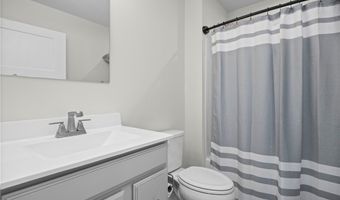 122 Eagle Cir, Amherst, OH 44001