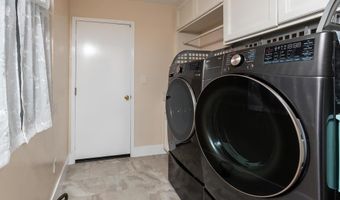 3913 Summer Way, Escondido, CA 92025