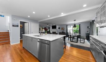 1692 Enclave Ln, Ann Arbor, MI 48103
