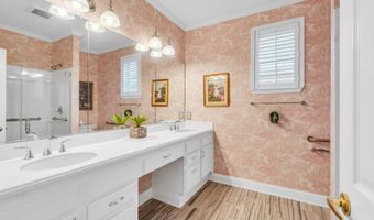 18 Powderhorn Way, Allentown, NJ 08501