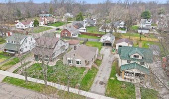 1073 Parkside Dr, Alliance, OH 44601
