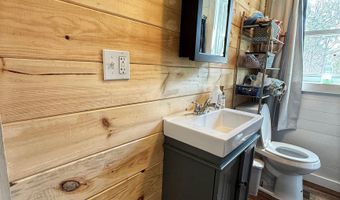 814 Heber Springs Rd, Batesville, AR 72501