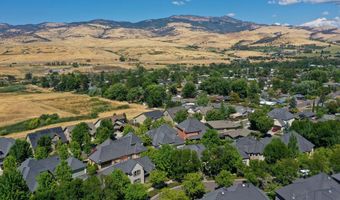 472 Lindsay Ln, Ashland, OR 97520