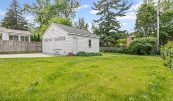 418 S Vail Ave, Arlington Heights, IL 60005