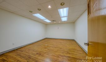 124 College Street Unit 3Rd Floor 3Rd Floor, Asheville, NC 28801