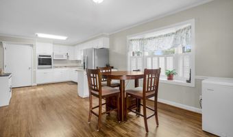 288 S 5th St, Aurora, NC 27806