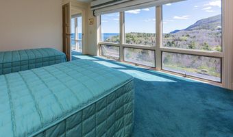 18 Greenway Ct, Bar Harbor, ME 04609