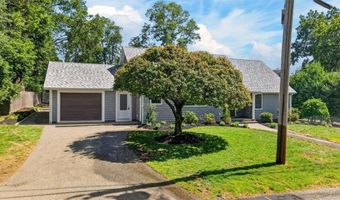61 Applegate Rd, Cranston, RI 02920