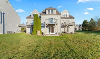 704 Fairway Dr 704, Middletown, RI 02842