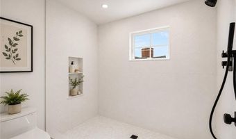 6 Sharon Ct, Newport, RI 02840