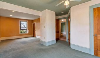 120 Smith St, Cranston, RI 02905