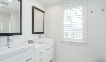 23 Catherine St, Newport, RI 02840