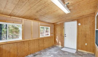 1026 Captain Ave, Aurora, MO 65605