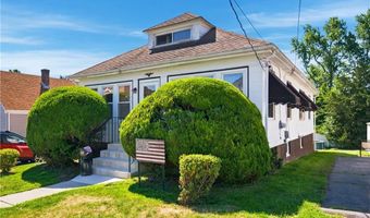 29 E Earle St, Cumberland, RI 02864