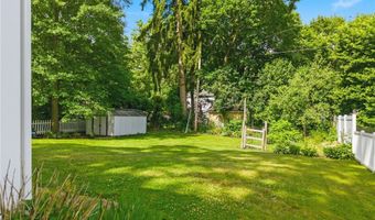 102 Winston Rd, Akron, OH 44313