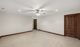 1403 Maple Dr, Adel, IA 50003