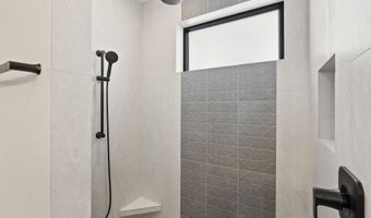 1185 NW Singleton Pl, Bend, OR 97703