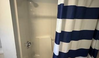 669 Metacom Ave 17, Bristol, RI 02809