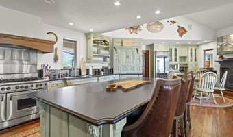 3721 SISKIYOU Hwy, Ashland, OR 97520