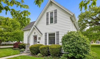 617 E 9th St, Auburn, IN 46706