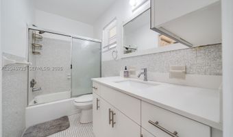 2880 NE 203rd St 34B, Aventura, FL 33180