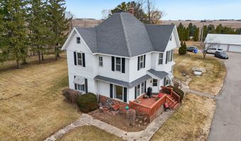 W7900 Meek Road, Arlington, WI 53911