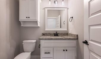 2 Hebrides Cir, Bella Vista, AR 72715