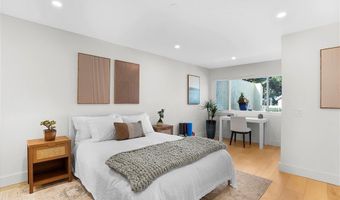 930 Via Mil Cumbres 210, Solana Beach, CA 92075