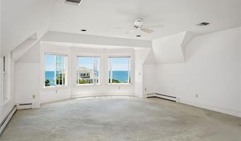 517 Tuckerman Ave, Middletown, RI 02842