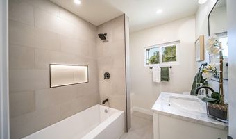 482 Mountain View St, Altadena, CA 91001