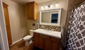 606 S Hubbard St, Alvord, TX 76225