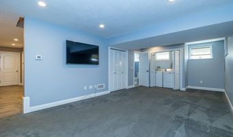 32 Allen Rd, Billerica, MA 01821