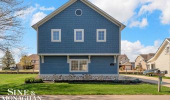 113 Roselawn St, Algonac, MI 48001