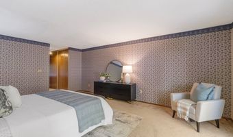 9810 SW ROBBINS Dr, Beaverton, OR 97008