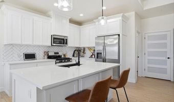3312 Continental Ct, Altus, OK 73521