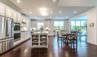 2448 Meadow Hills Dr, Ann Arbor, MI 48108