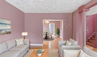 105 Park Ave, Cranston, RI 02905
