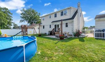 728 Neptune Ave, Beachwood, NJ 08722