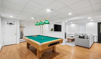 14 Sheri Dr, Coventry, RI 02816