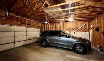 2 Hayes St, Johnston, RI 02919