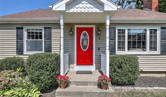 9 Norman St, Cumberland, RI 02864