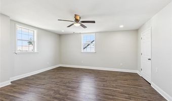 300 CHINCHILLA Dr, Arabi, LA 70032