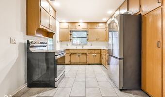 6607 Irwin Dr, Indianapolis, IN 46219