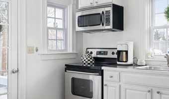 43 Howard St, Newport, RI 02840